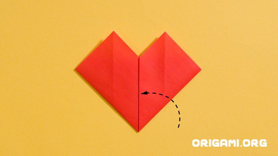 Coeur en origami étape 11