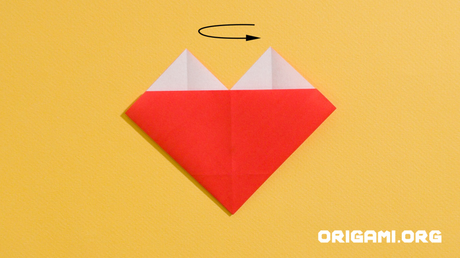 Coeur en origami étape 12