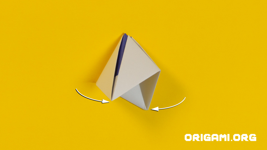 Bateau en origami étape 16