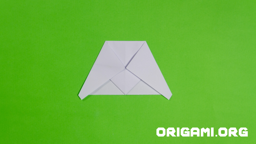 Origami-Flächenflugzeug Schritt 13