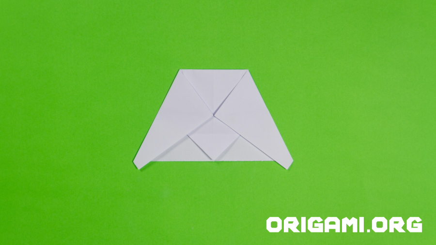 Origami-Flächenflugzeug Schritt 15