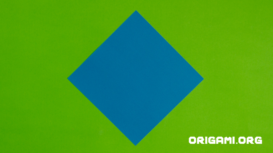 Origami bleuet étape 1