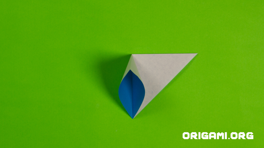 Origami Cornflower Step 6